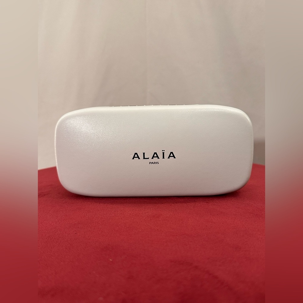 NWT ALAIA ALAÃA Lettering Logo Rectangular Sunglasses in Black & Grey NEW FWRD - Picture 9 of 13